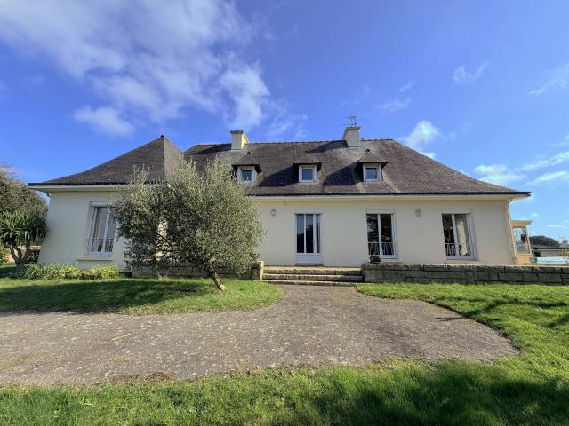 Maison 9 pièces 238 m²