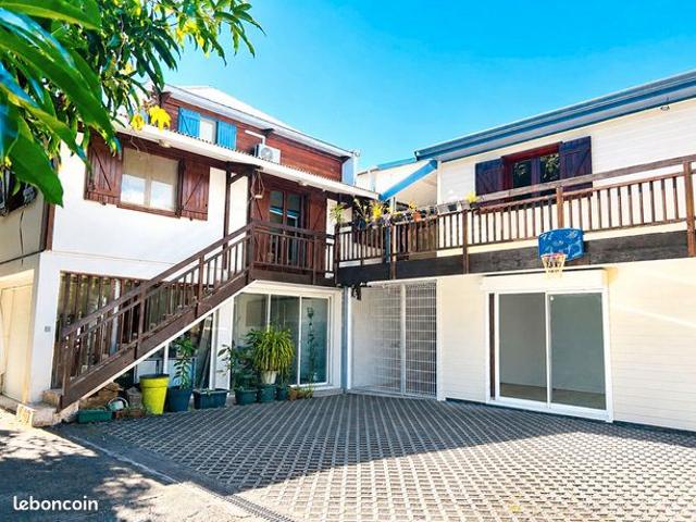 Maison 9 pièces 230 m²