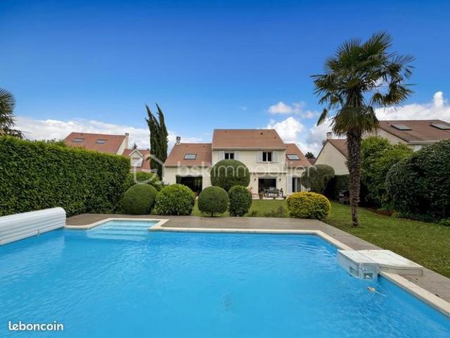 Maison 9 pièces 230 m²
