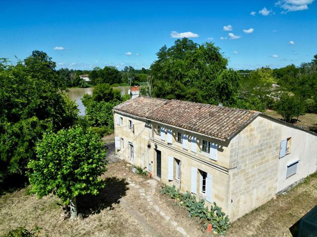 Maison 9 pièces 230 m²