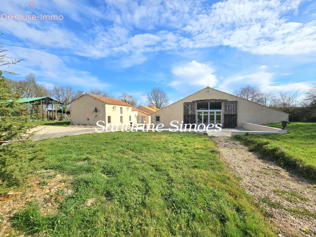 Maison 9 pièces 230 m²