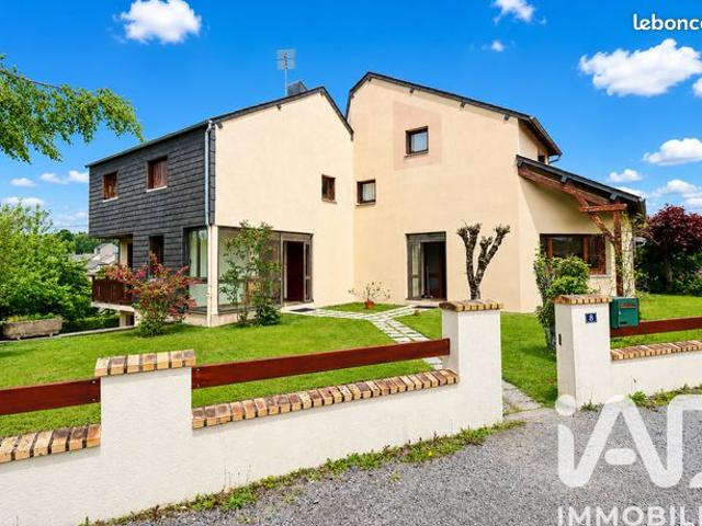 Maison 9 pièces 230 m²