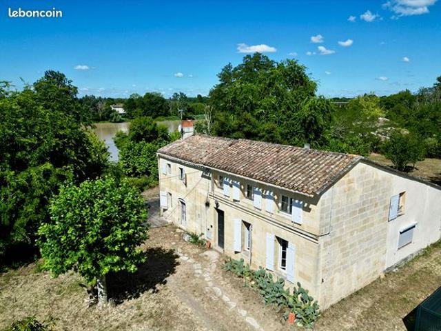 Maison 9 pièces 230 m²