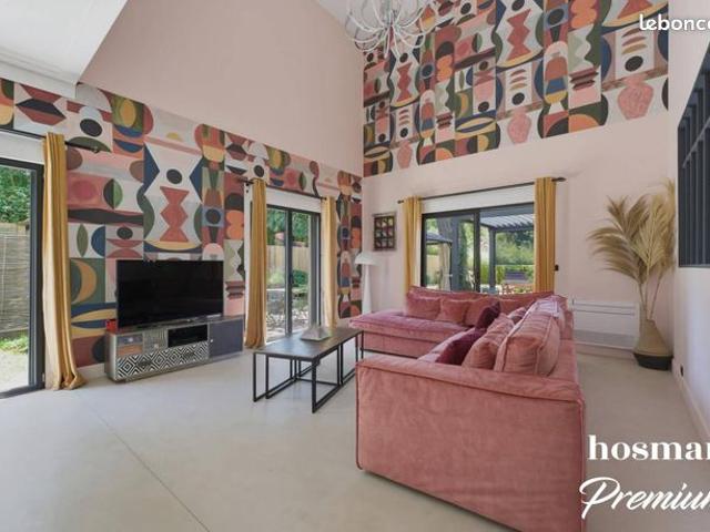 Maison 9 pièces 230 m²