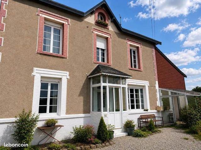 Maison 9 pièces 230 m²