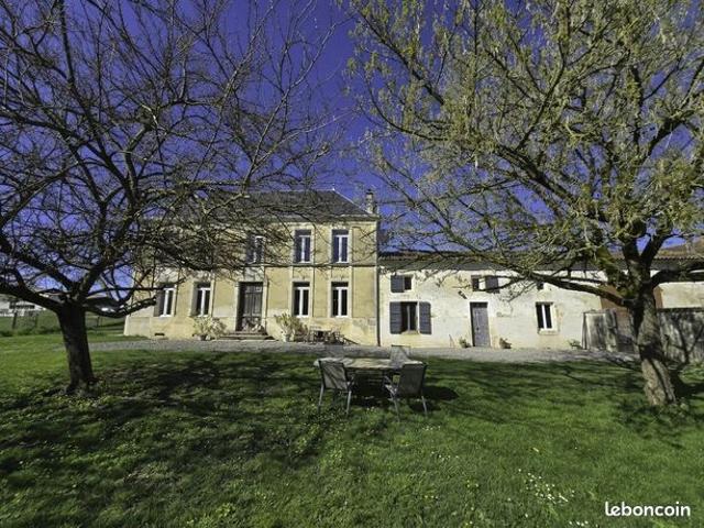 Maison 9 pièces 230 m²