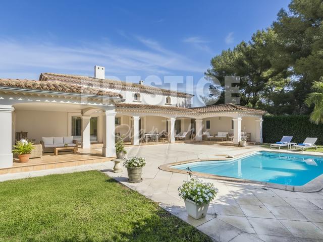 Maison 9 pièces 230 m²