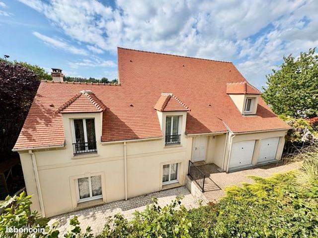 Maison 9 pièces 230 m²