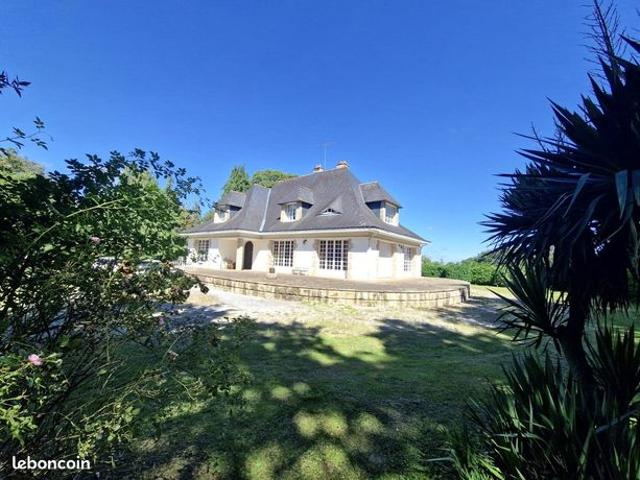 Maison 9 pièces 230 m²