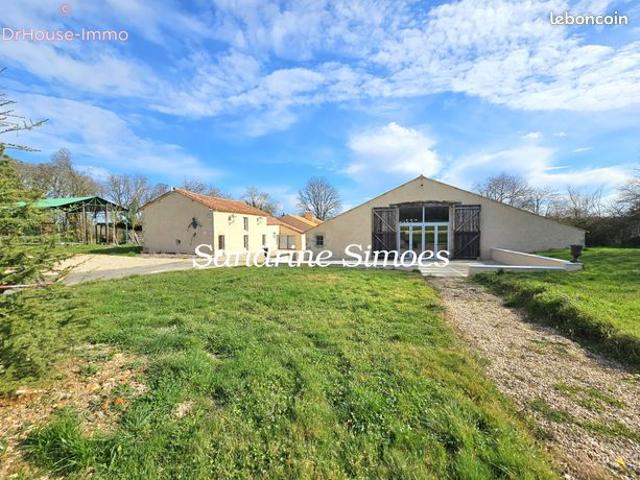 Maison 9 pièces 230 m²