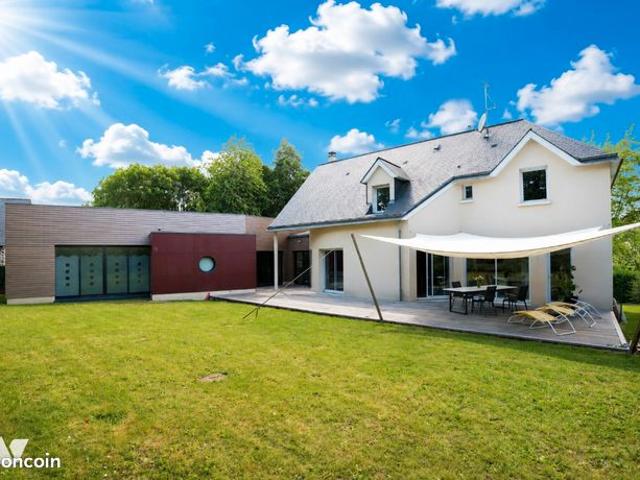 Maison 9 pièces 230 m²