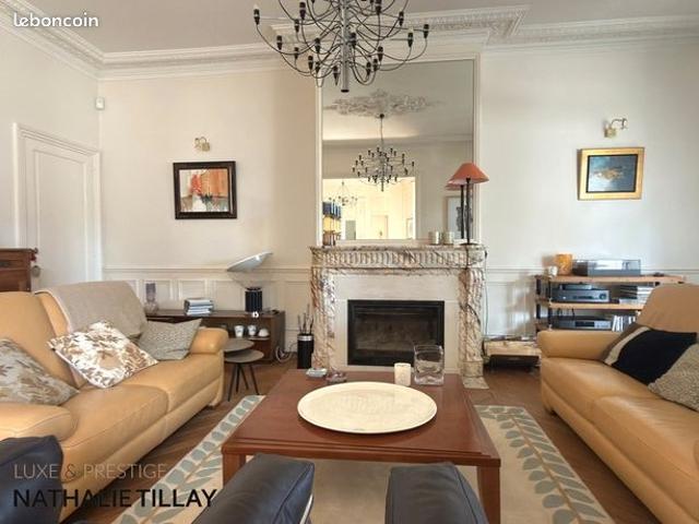 Maison 9 pièces 230 m²