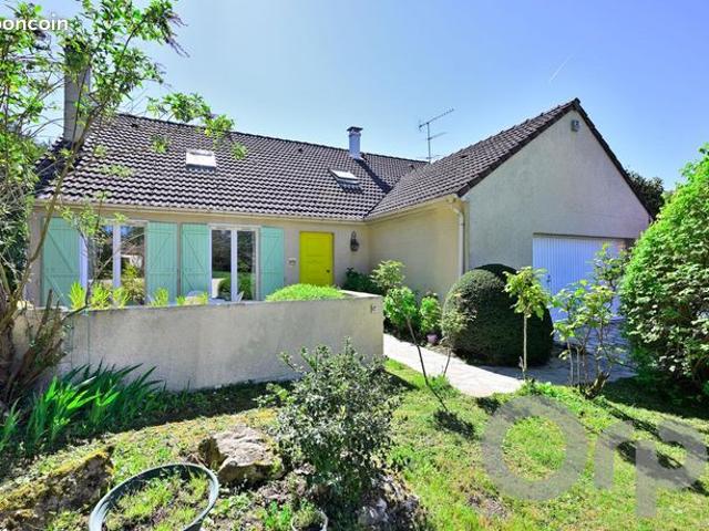 Maison 10 pièces 230 m²