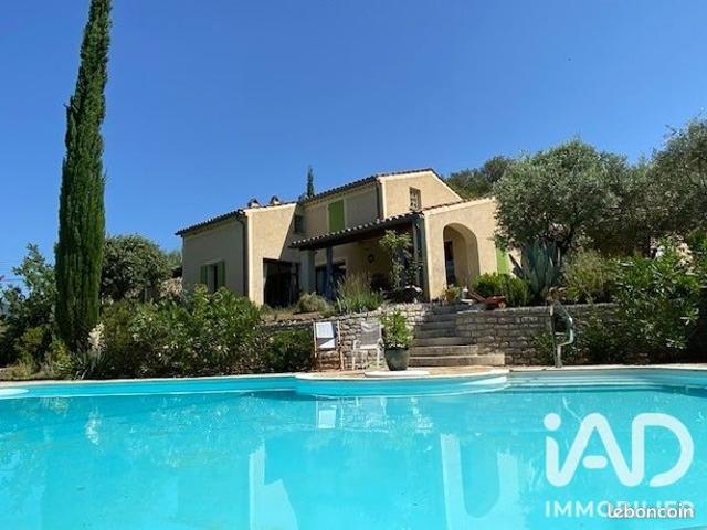 Maison 9 pièces 230 m²