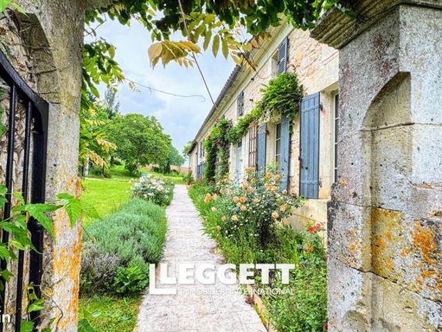 Maison 9 pièces 230 m²