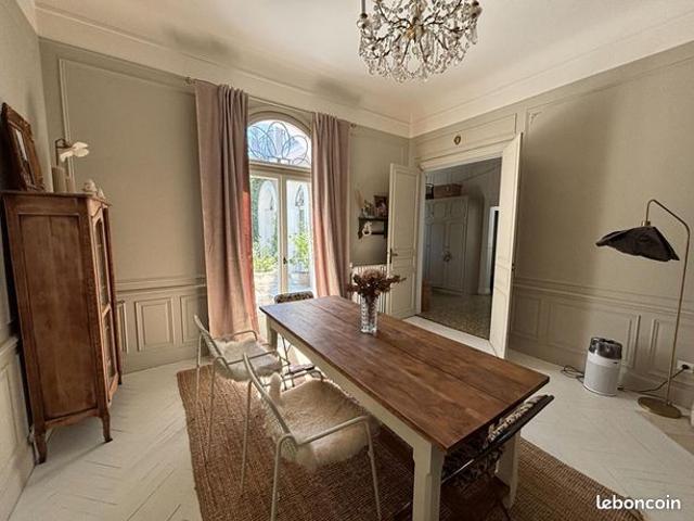 Maison 9 pièces 230 m²