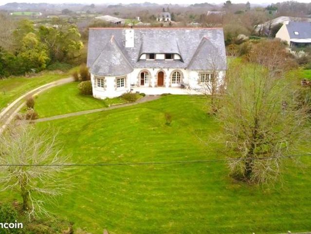 Maison 9 pièces 230 m²