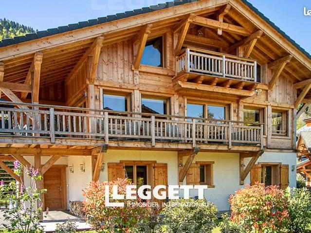 Maison 9 pièces 230 m²