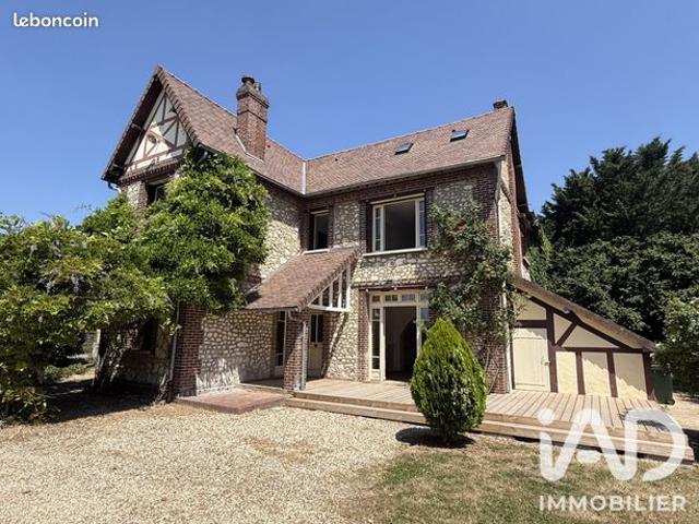 Maison 9 pièces 230 m²