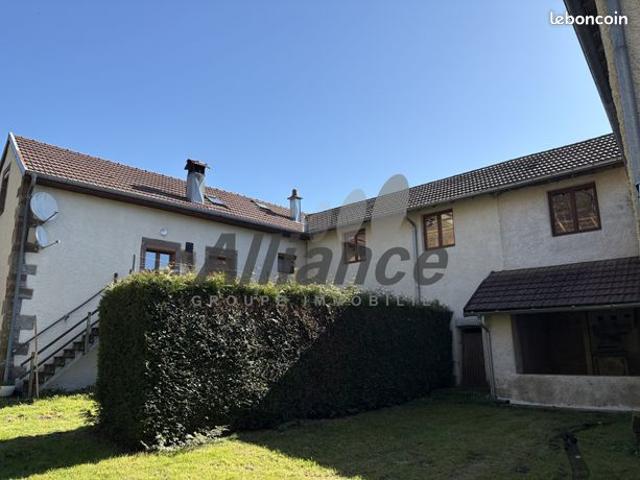 Maison 9 pièces 230 m²