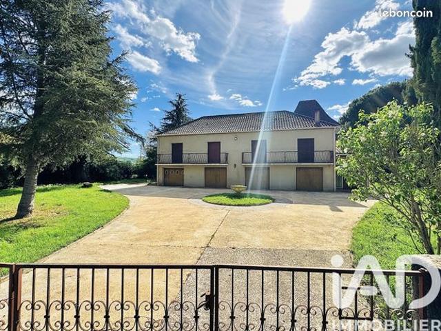 Maison 9 pièces 230 m²
