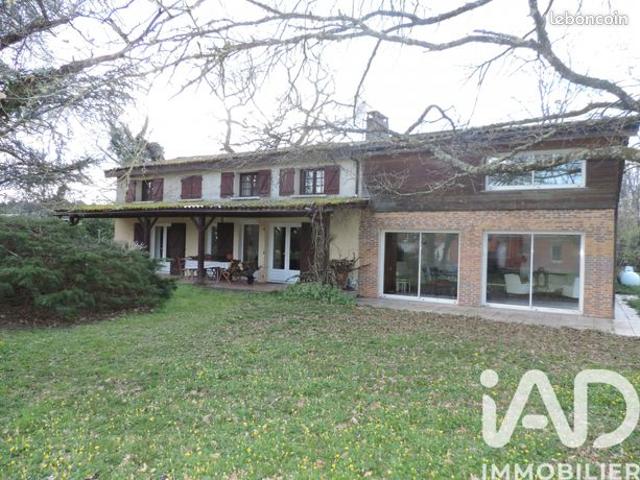 Maison 9 pièces 230 m²
