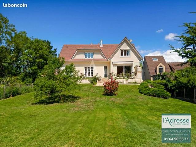 Maison 9 pièces 230 m²