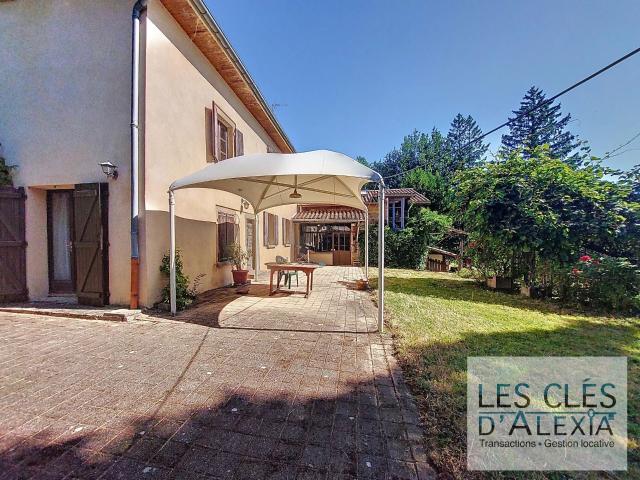 Maison 9 pièces 232 m²