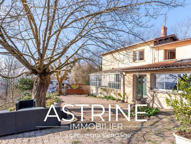 Maison 9 pièces 232 m²