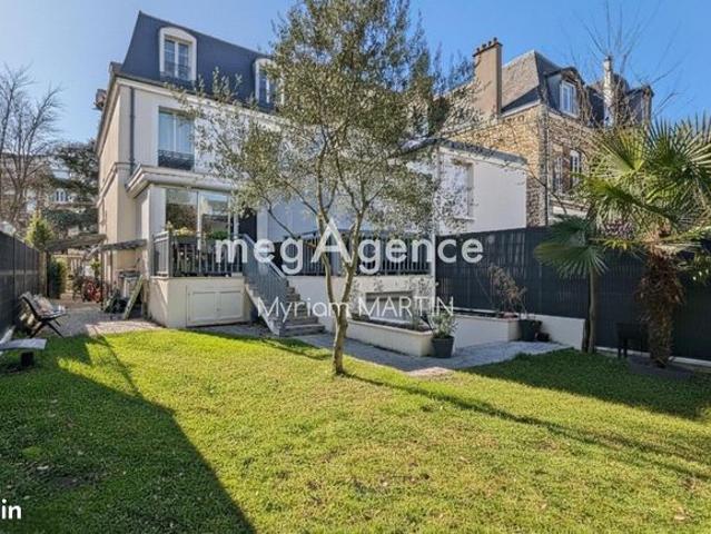 Maison 9 pièces 232 m²