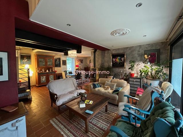 Maison 9 pièces 232 m²