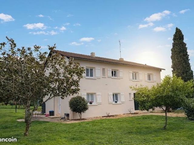 Maison 9 pièces 233 m²