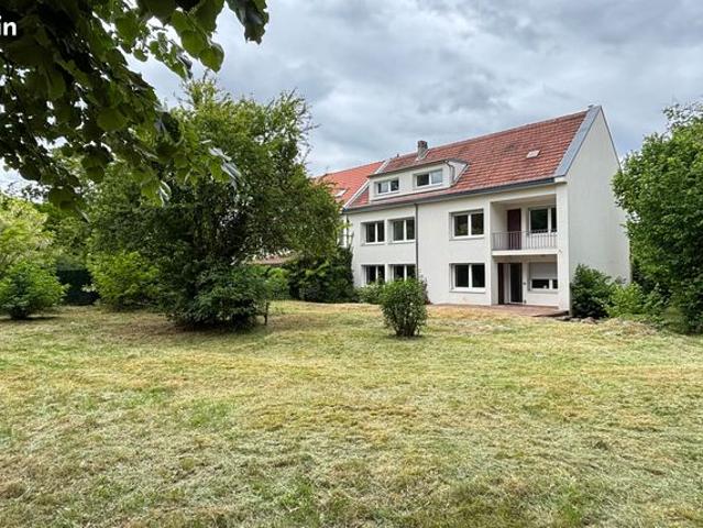 Maison 9 pièces 233 m²