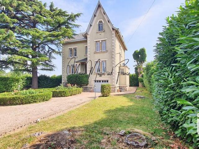 Maison 9 pièces 233 m²
