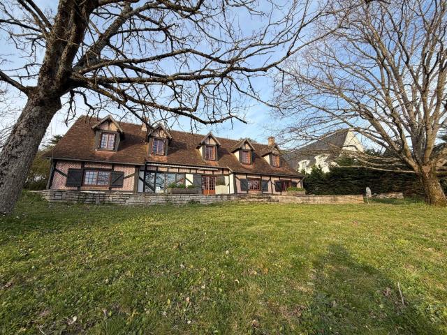 Maison 9 pièces 233 m²