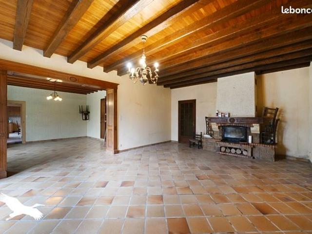 Maison 9 pièces 233 m²