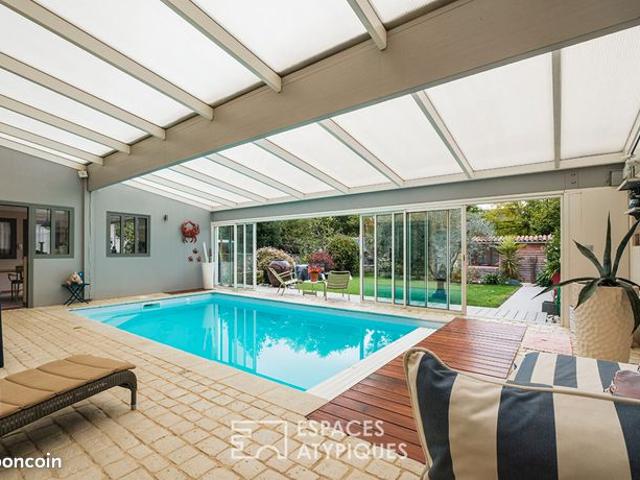Maison 9 pièces 244 m²