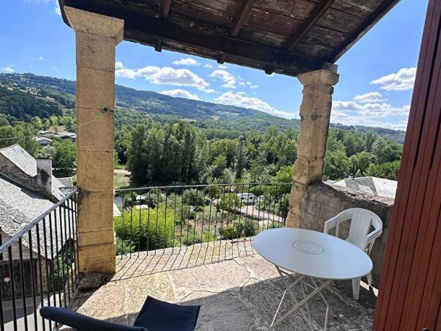 Maison 9 pièces 244 m²