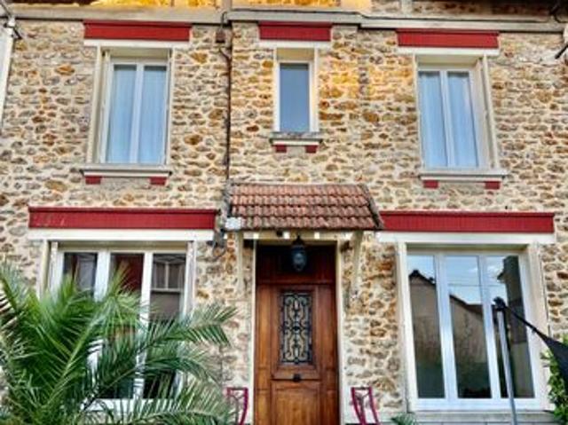 Maison 9 pièces 244 m²