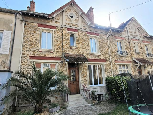 Maison 9 pièces 244 m²