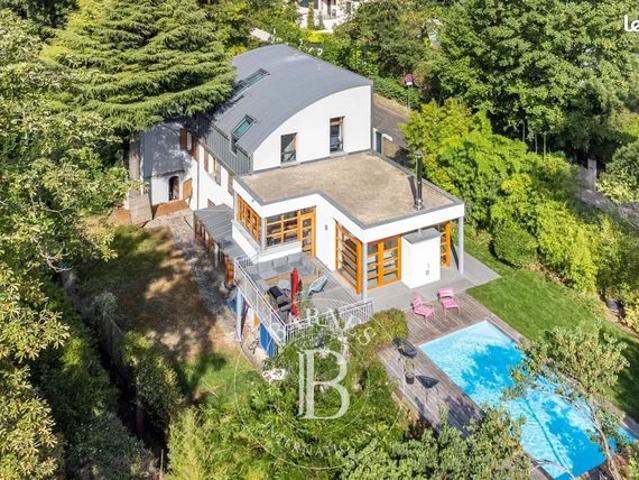 Maison 9 pièces 244 m²