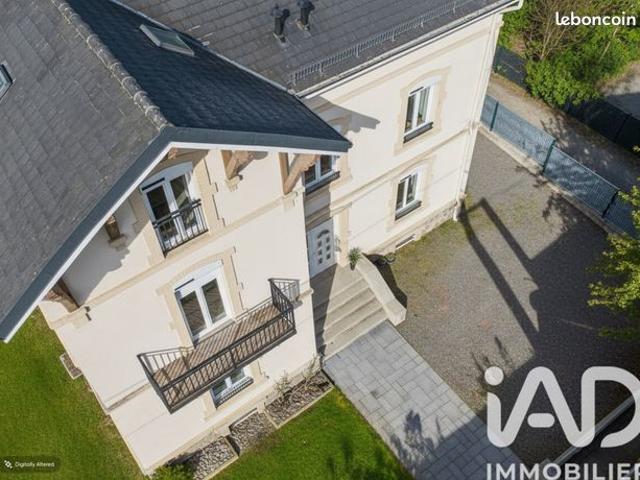 Maison 9 pièces 245 m²