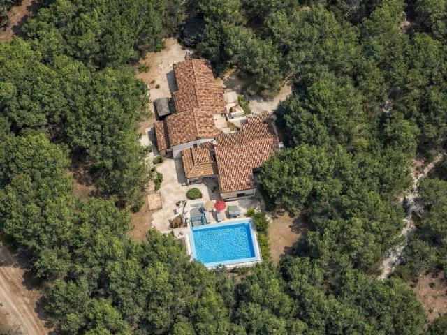 Maison 9 pièces 245 m²