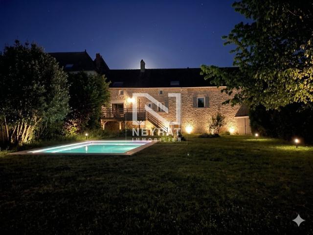 Maison 9 pièces 245 m²