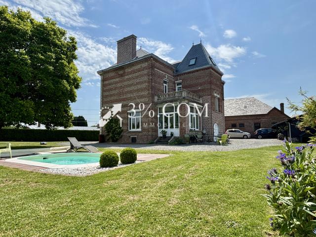 Maison 9 pièces 245 m²