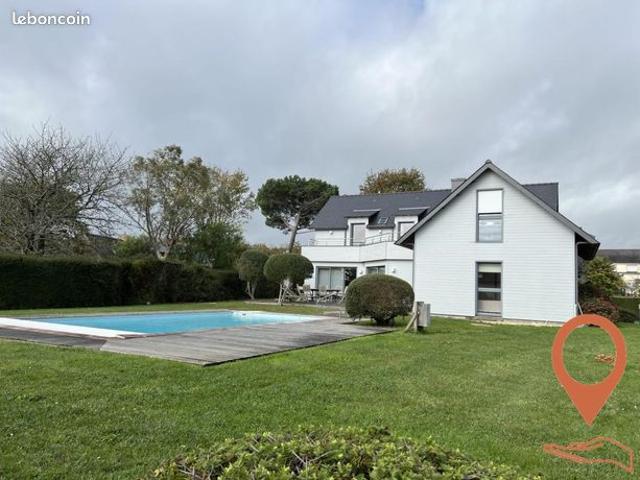 Maison 9 pièces 245 m²