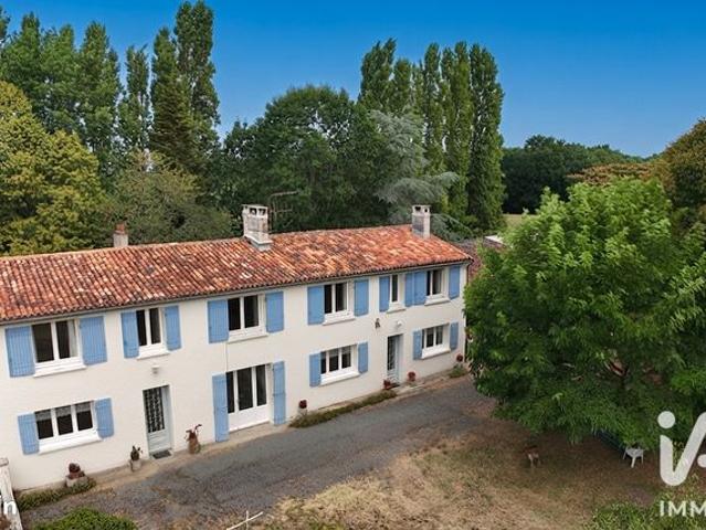 Maison 9 pièces 245 m²