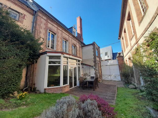 Maison 9 pièces 245 m²