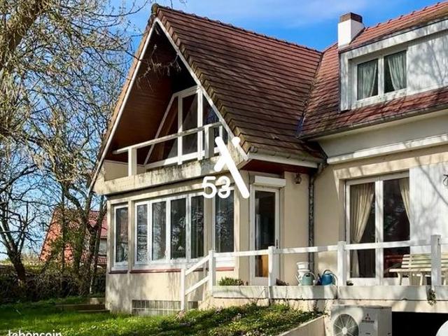 Maison 9 pièces 245 m²