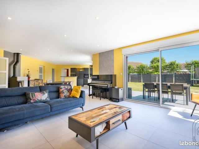 Maison 9 pièces 245 m²